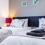 וילה Casa Da Bauhinia