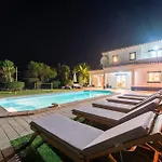 וילה Casa Da Bauhinia *